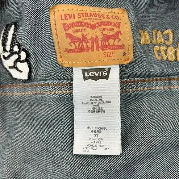 Levi’s Trucker Denim Jacket with Patches Children’s Sz 3T - Picture 9 of 9